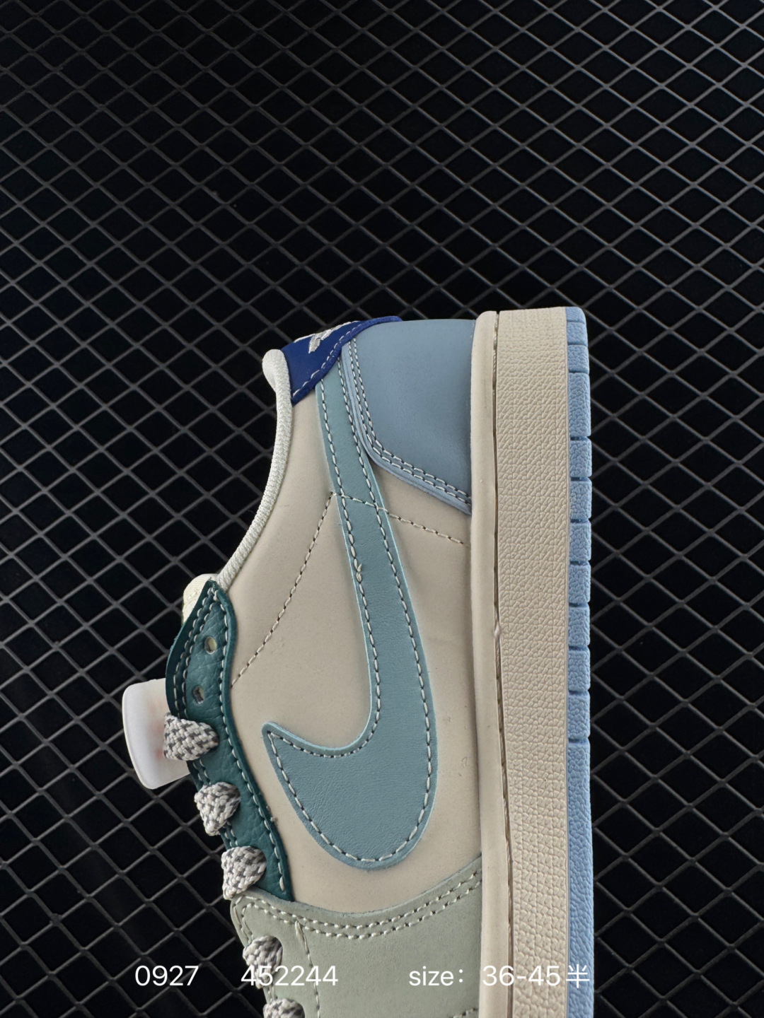 Travis Scott x Air Jordan 1 Low